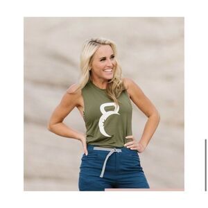 Zyia kettle bell moon tank top size medium